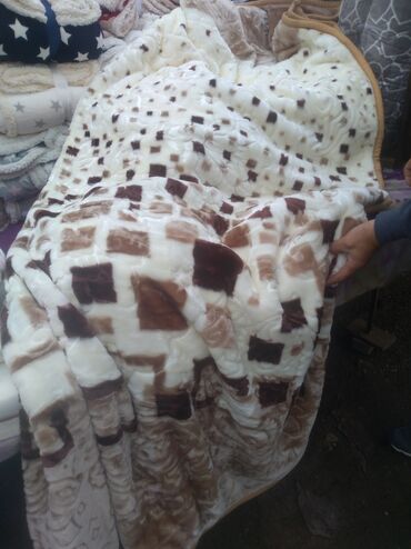 Ćebad i pokrivači: Veličina - Bračna — 16