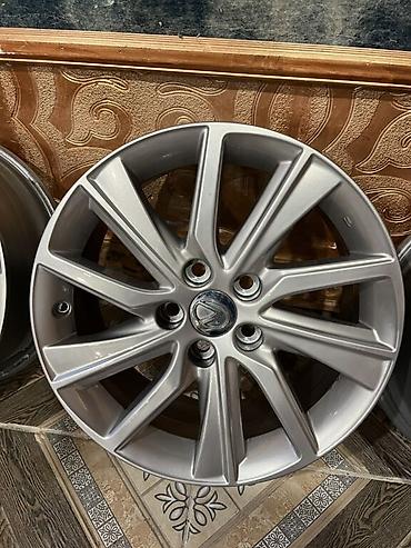 Диски: Литые Диски R 17 Lexus, Комплект, отверстий - 5, Новый at lalafo.kg — 8 Диски: Литые Диски R 17 Lexus, Комплект, отверстий - 5, Новый — 8