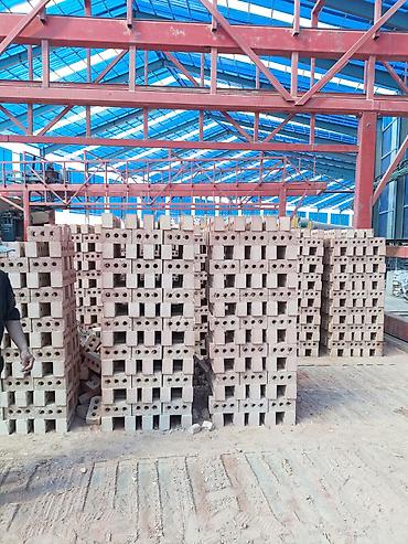 кызыл кия кыз: Тешиктүү, Бышкан кирпич, Жарым блок, 250×120×90 — 4