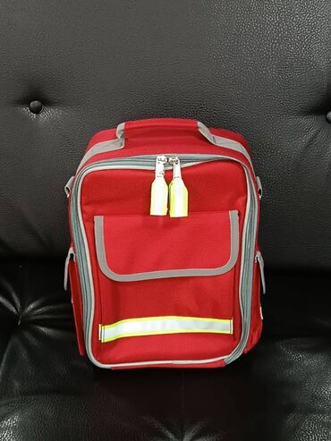 медицинские сумки: В наличии имеется!!! Вместительный рюкзак для чрезвычайных ситуаций