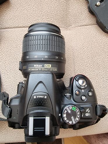 nikon 7500: Nikon D5300. Wi-FI vasitesile telefona qosulur ve telefonla idare