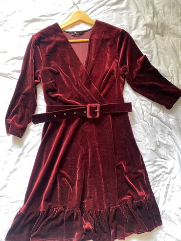 бордовое платье миди: Вечернее платье, Короткая модель, Атлас, M (EU 38)