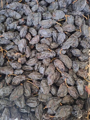сушка сухофруктов: Продаю чернослив сушёный.
3500 кг. в городе Джалал-абад