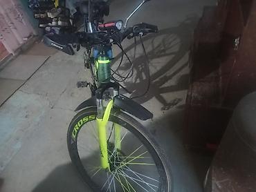 velosiped isiq: Kross dağ velosipedi - Geniş alüminium çərçivə, şəhər və off-road — 1