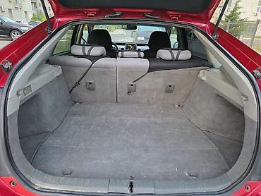 prius qranat: Toyota Prius (2-ci nəsil) hibrid hetçbek - Rəng: qırmızı - Kuzov: 5 — 5