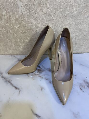 Туфли: Туфли, 37.5, Aldo, Б/у, цвет - Бежевый, Самовывоз