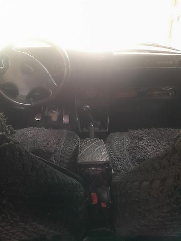 barmaqliq: Lada 2107, ağ rəngli sedan - Kuzov: klassik kvadrat dizayn, xrom ön — 5