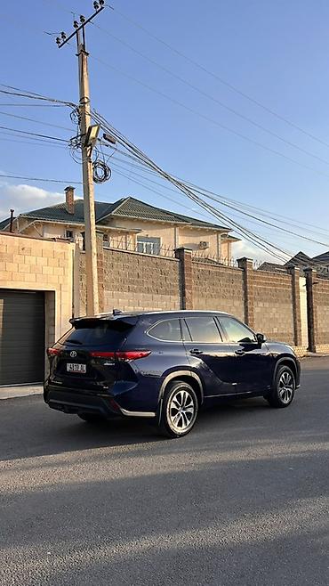 gac aion v: Toyota Highlander: 2021 г., 2.5 л, Автомат, Гибрид, Кроссовер — 2