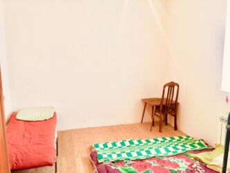 Uzunmüddətli kirayə mənzillər: Geniş və işıqlı mənzil – tam mebel və əsas məişət avadanlıqları ilə - — 4