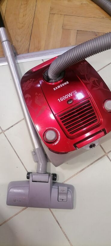 Klasični usisivači: Usisivač SAMSUNG 1600w na papirnu kesu kompletan dobar
Mirjevo na lalafo.rs — 9 Klasični usisivači: Usisivač SAMSUNG 1600w na papirnu kesu kompletan dobar
Mirjevo — 9