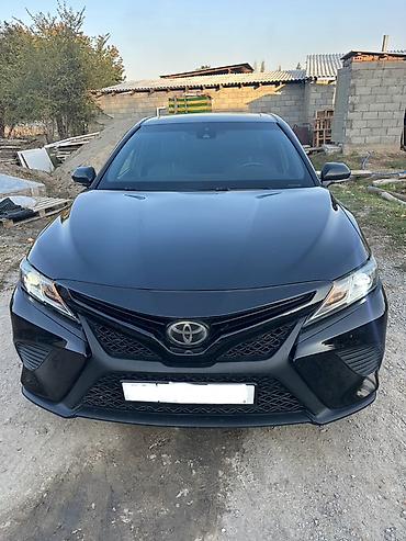 Toyota Camry: 2018 г., 2.5 л, Бензин, Седан