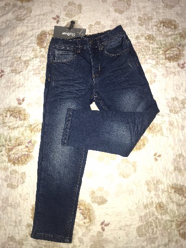 детские джинсы на резинке: Джинсы GULLIVER
на ~5 лет
утепленные
новые, с биркой