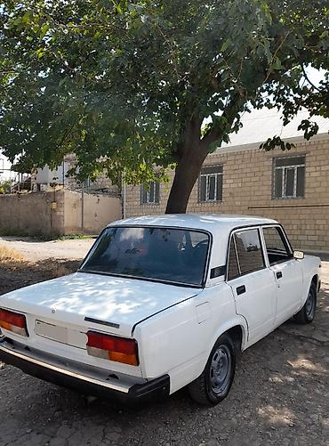 lada vaz 2107: Salam kreditlede satilir 1100ilkin 10ay 300manat. Mator most yaxsi — 7