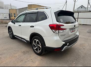 Subaru: Subaru Forester: 2022 г., Автомат, Бензин, Кроссовер — 3