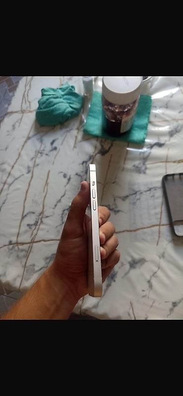 iphone 13 ekrani: IPhone 13, 128 GB, Ağ, Face ID — 8