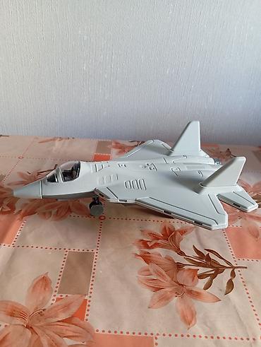 oyuncaq teyyare: Shkval-57 reaktiv qırıcı təyyarə plastmasdan. - Material: möhkəm — 1