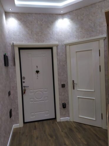 Uzunmüddətli kirayə mənzillər: Salam ev uzunmüddətli verilir. Qara Qarayev metrosu ilə 300 metr — 13