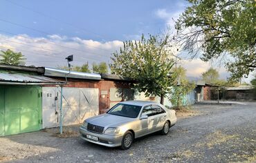 210 обмен: Toyota Crown: 2000 г., 2.5 л, Автомат, Бензин, Седан