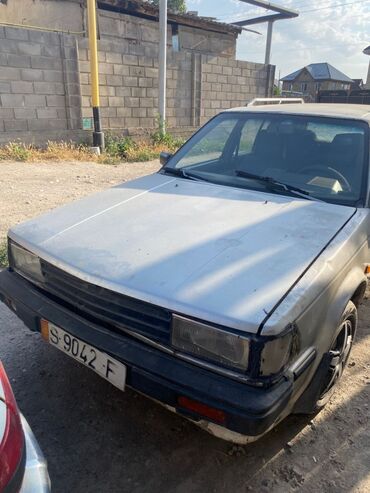 запчасть на мерс 814: Nissan Bluebird: 1985 г., 2 л, Механика, Бензин, Универсал