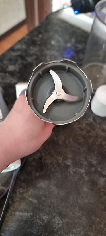 Blenderlər: Kenwood əl blenderi seti – 800W Super vəziyətdə Xüsusiyyətlər: - Güc — 6