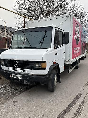 hozon neta l: Грузовой гигант Mercedes-Benz 811 будка
4.0куб турбина 17.5R — 3