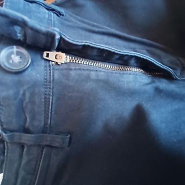 tamno sive pantalone: Muške pantalone crne boje, C&A, veličina 32/34 - Klasčan — 7