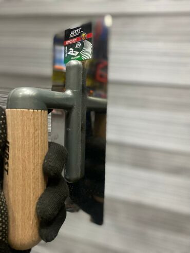 продаю шповник: Шпатель-терка JERST для декоративных покрытий и финишного