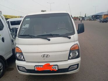 срочно продаю в связи с переездом: Жеңил жүк ташуучу унаа, Hyundai, Стандарт