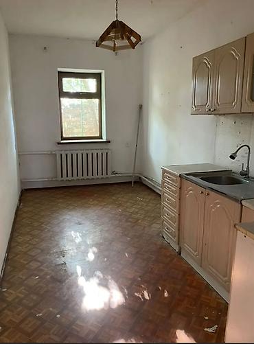 Дома: 🏡 Продаётся 3-комнатный дом в мкр. Достук! 📐 Площадь дома: 72 м² 🌿 — 3