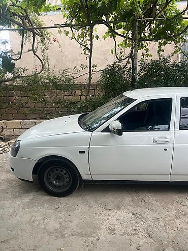 priora farası: Maşın Çox Təcili satılır onunla bağlı Qiymət Ucuz qoyulub Amg Faralar — 4