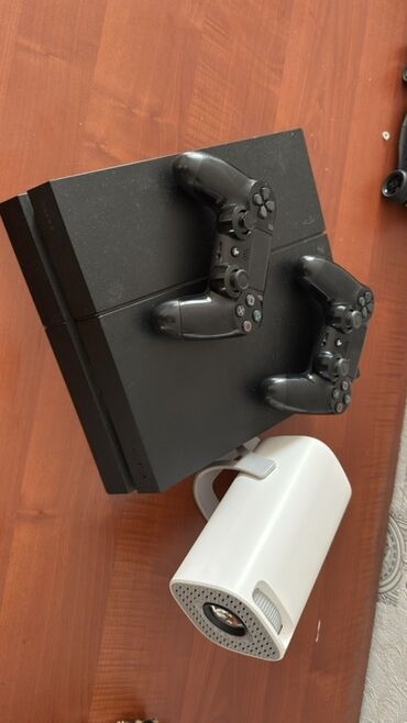 вытяжка для кухни в баку: Playstation 4 500 yaddasdi icindeki hesabla birlikde verilecek 500