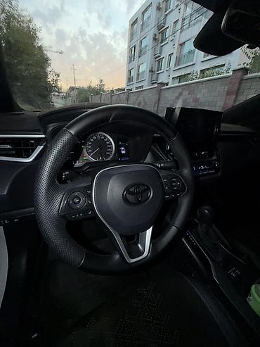 Toyota: Toyota Corolla: 2021 г., 1.8 л, Автомат, Гибрид, Седан — 6
