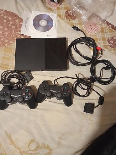 play station2: İdeal vəziyyətdə ps2 satıram.təmirə girməyib.
Disk yeri işləyir — 1