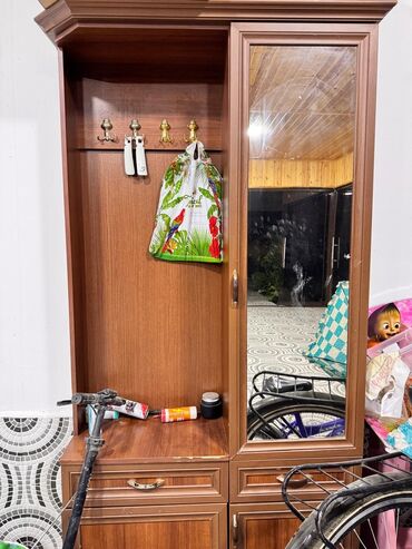 qapı ölçüləri: Açılan, 1 qapı Düz dolab, Dəhliz dolabı