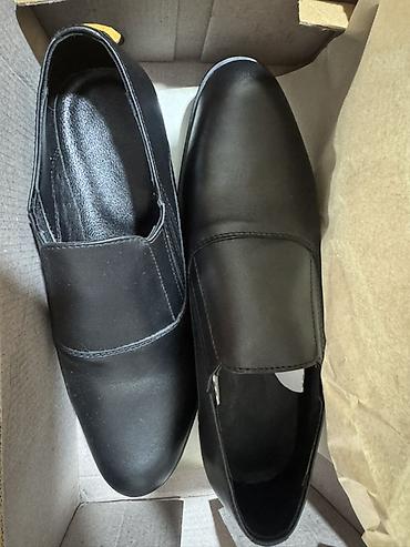 kisi lofer: Kişi klassik ayaqqabısı - Rəng: qara - Model: slip-on (bağsız) — 3