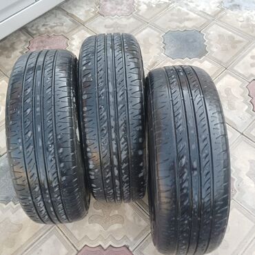 Radiatorlar: Təcili satılır 3 ədəd təkər Az istifadə olunub Pirus maşınan çıxıb