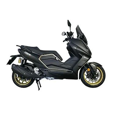 Ostali motocikli i skuteri: Sportski skuter 300 cm³ – moderni maxi dizajn - Agregat — 6