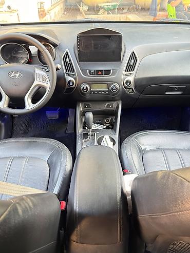 Hyundai: Hyundai ix35: 2.4 l | 2010 il Krossover — 11