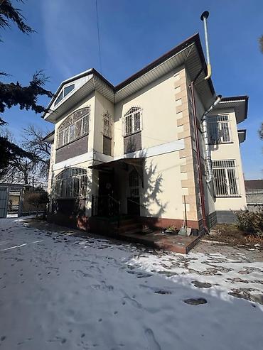 Долгосрочная аренда домов: 400 м², 7 комнат, Балкон застеклен, Видеонаблюдение, Бассейн — 2