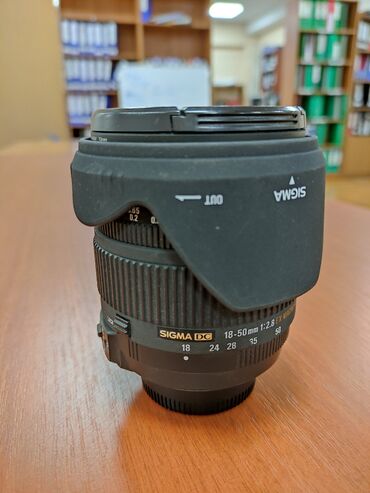 фотоаппарат бу: Светосильный зум объектив Sigma DC 18-50 mm 1:2.8 EX MACRO HSM для