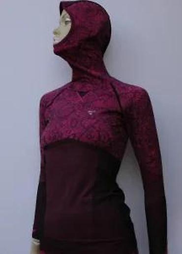 Kompleti: Ženski termo komplet koji uključuje gornji deo sa kapuljačom i duge — 23