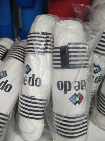 Перчатки: Щитки Футы для таэквондо WTF в спортивном магазине SPORTWORLDKG. По
