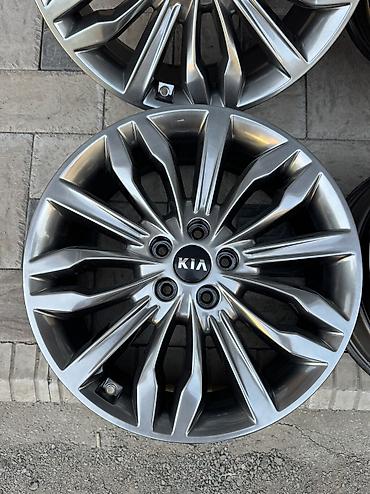Диски: Литые Диски R 19 Kia, Комплект, отверстий - 5, Б/у — 9