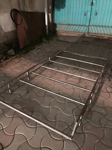 Другие автозапчасти: Багажник на Honda Step vagon 
металл 
б/у
2000 сом