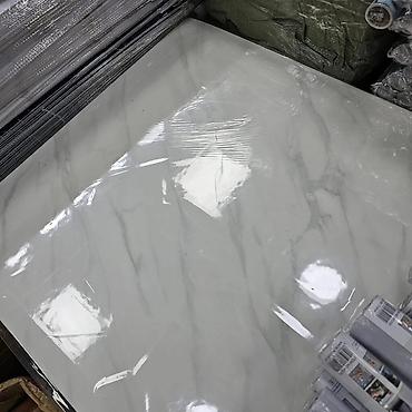 Tapete: Zidni pvc paneli
60x60cm
Paket 10 kom- 2999 din — 17