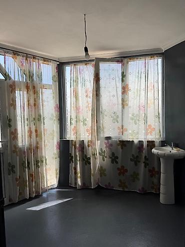 Продажа коттеджей и домов: 6 комнат и более, 250 м², 4 соток, Кара-Суу, Собственник — 25