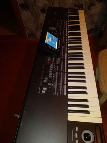 Tesla: Sintezator, Korg