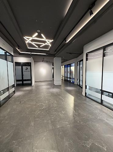 Аренда офисов: Аренда офисов, 30 м², В жилом комплексе, 1 линия — 2