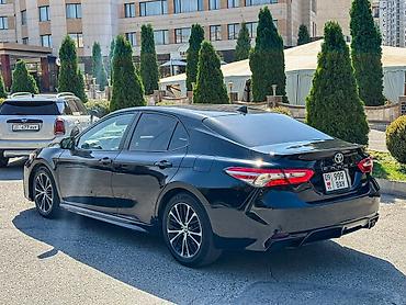 на тайоту: Toyota Camry: 2018 г., 2.5 л, Автомат, Бензин, Седан — 4
