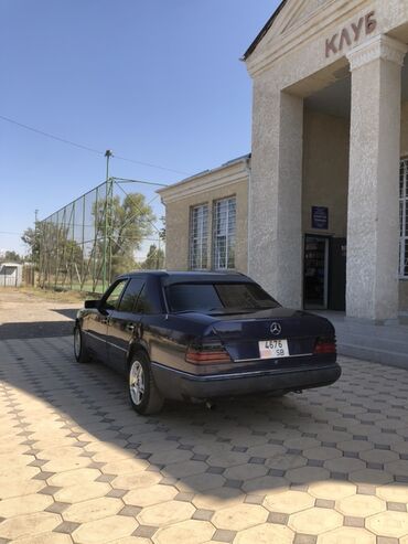 диск на мерседес: Mercedes-Benz E‑Class (W124) седан, темно-синий цвет. Кузов: -